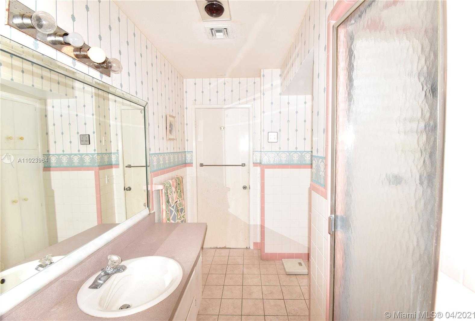 Small Image of 2715 NORTH EAST 23RD CT, Pompano Beach Number 11
