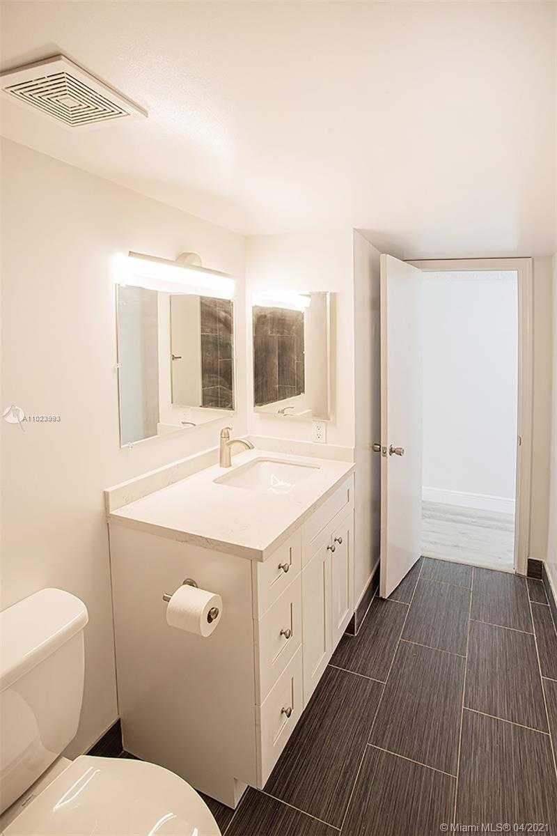 Small Image of 4310 WEST 10TH CT, Hialeah Number 17