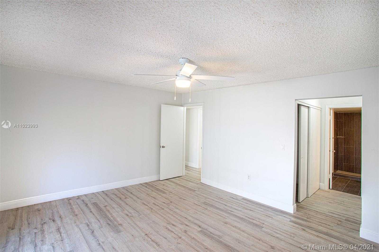 Small Image of 4310 WEST 10TH CT, Hialeah Number 22