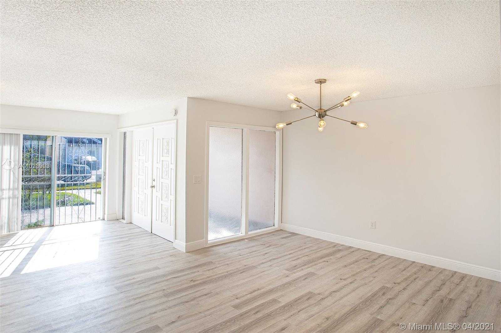 Small Image of 4310 WEST 10TH CT, Hialeah Number 8