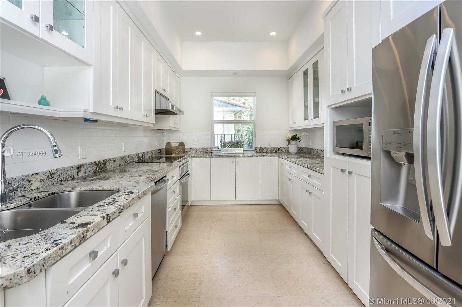 Small Image of 5701 MICHELANGELO ST, Coral Gables Number 11