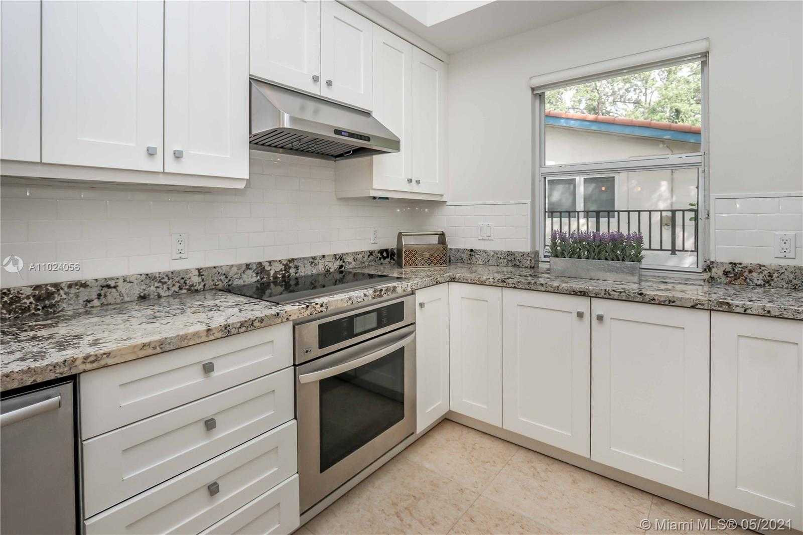 Small Image of 5701 MICHELANGELO ST, Coral Gables Number 12