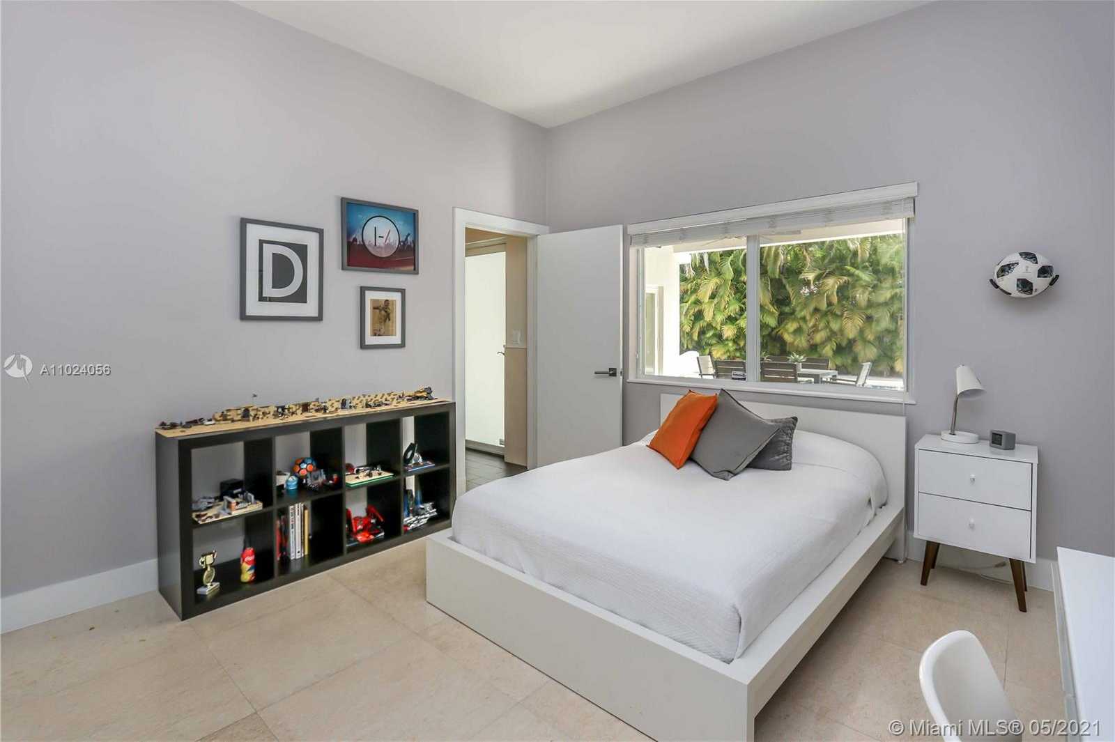 Small Image of 5701 MICHELANGELO ST, Coral Gables Number 19