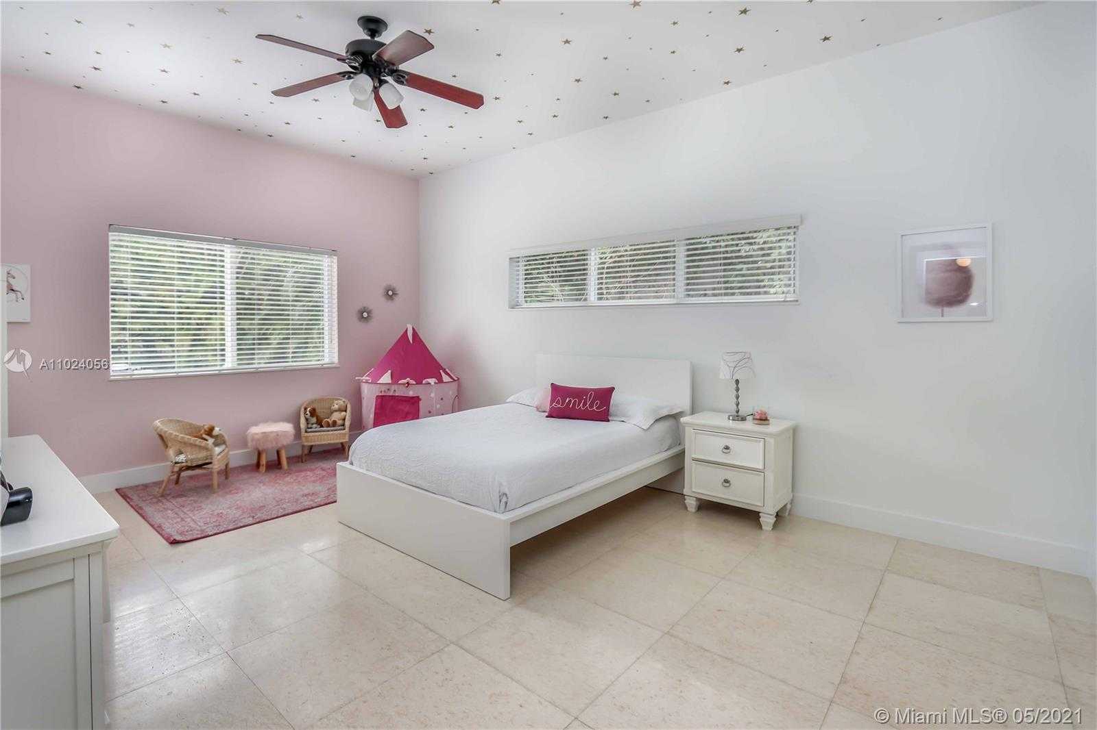 Small Image of 5701 MICHELANGELO ST, Coral Gables Number 21