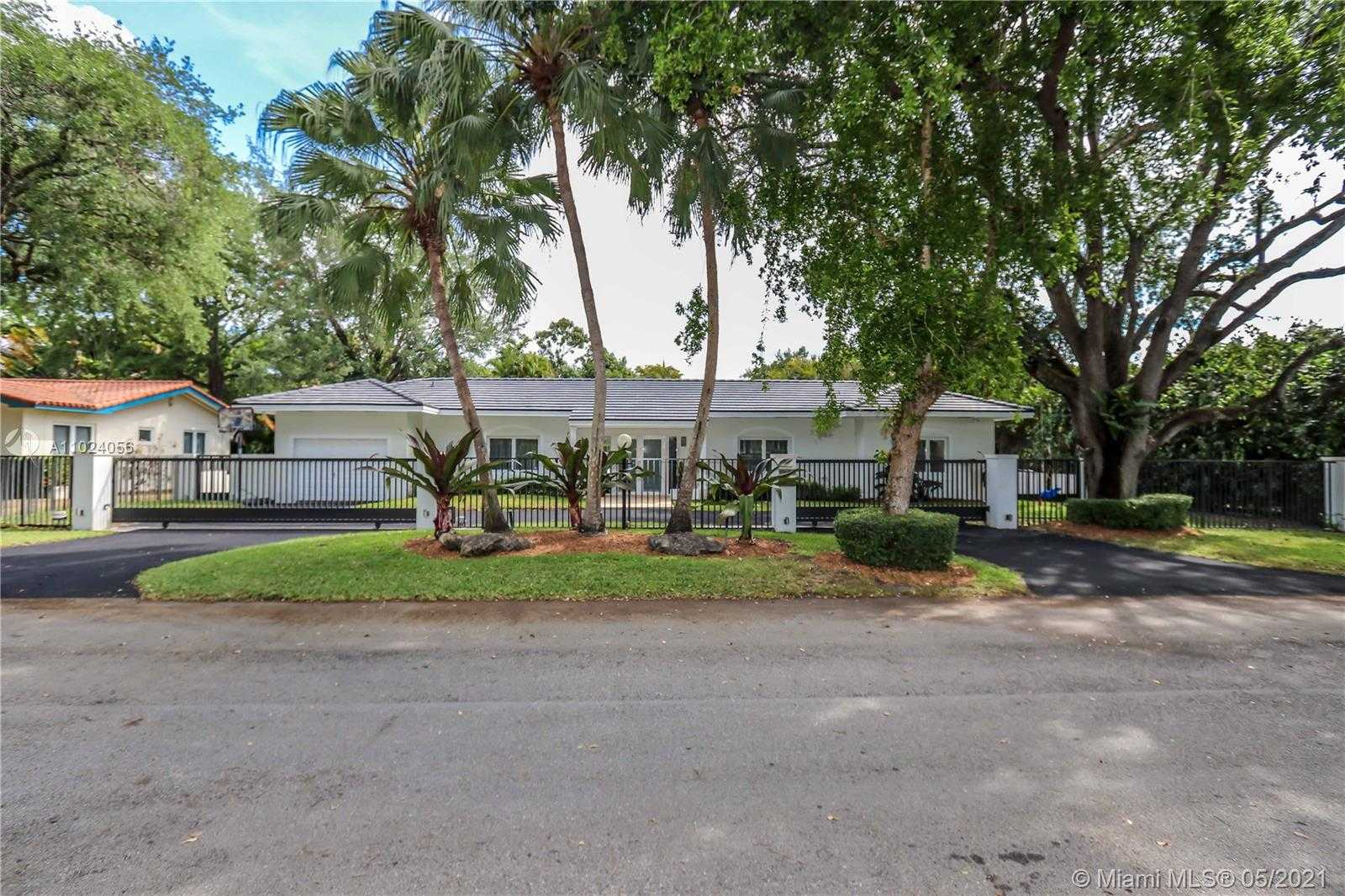 Small Image of 5701 MICHELANGELO ST, Coral Gables Number 28