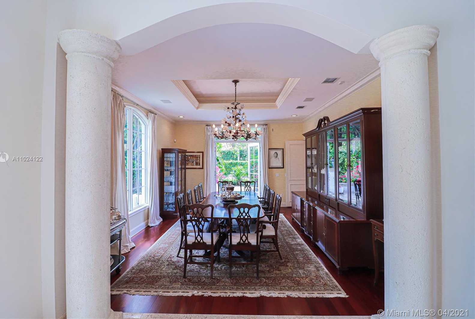 Small Image of 9780 WEST SUBURBAN DR, Pinecrest Number 21