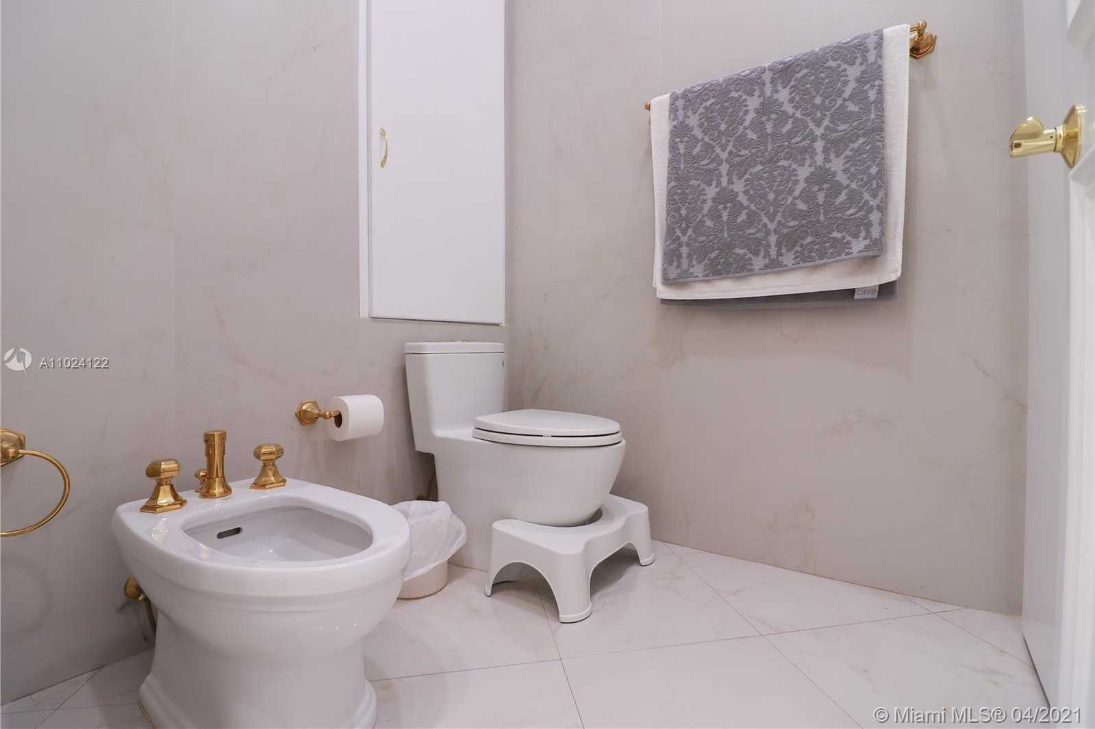 Small Image of 9780 WEST SUBURBAN DR, Pinecrest Number 36