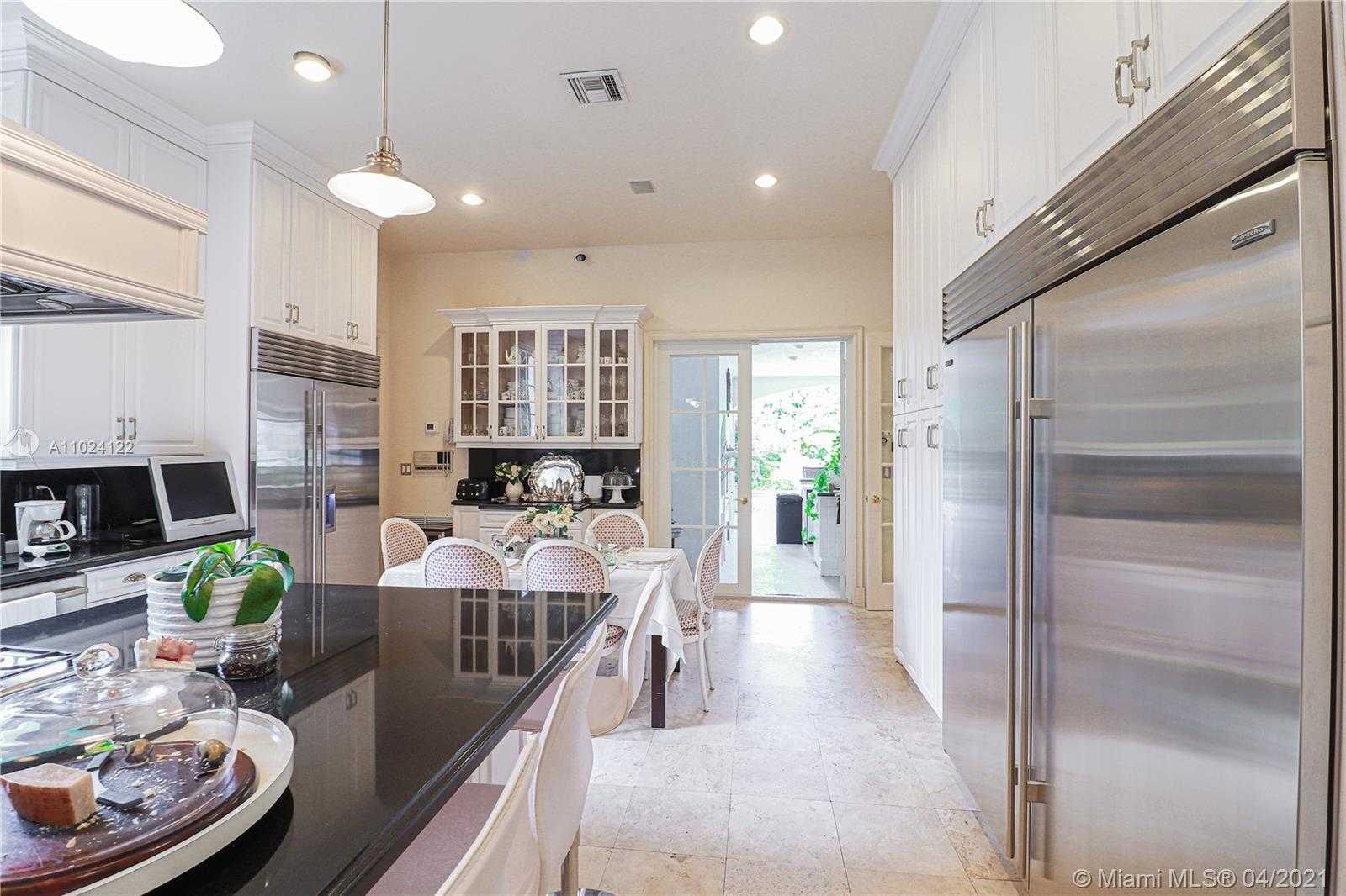 Small Image of 9780 WEST SUBURBAN DR, Pinecrest Number 46