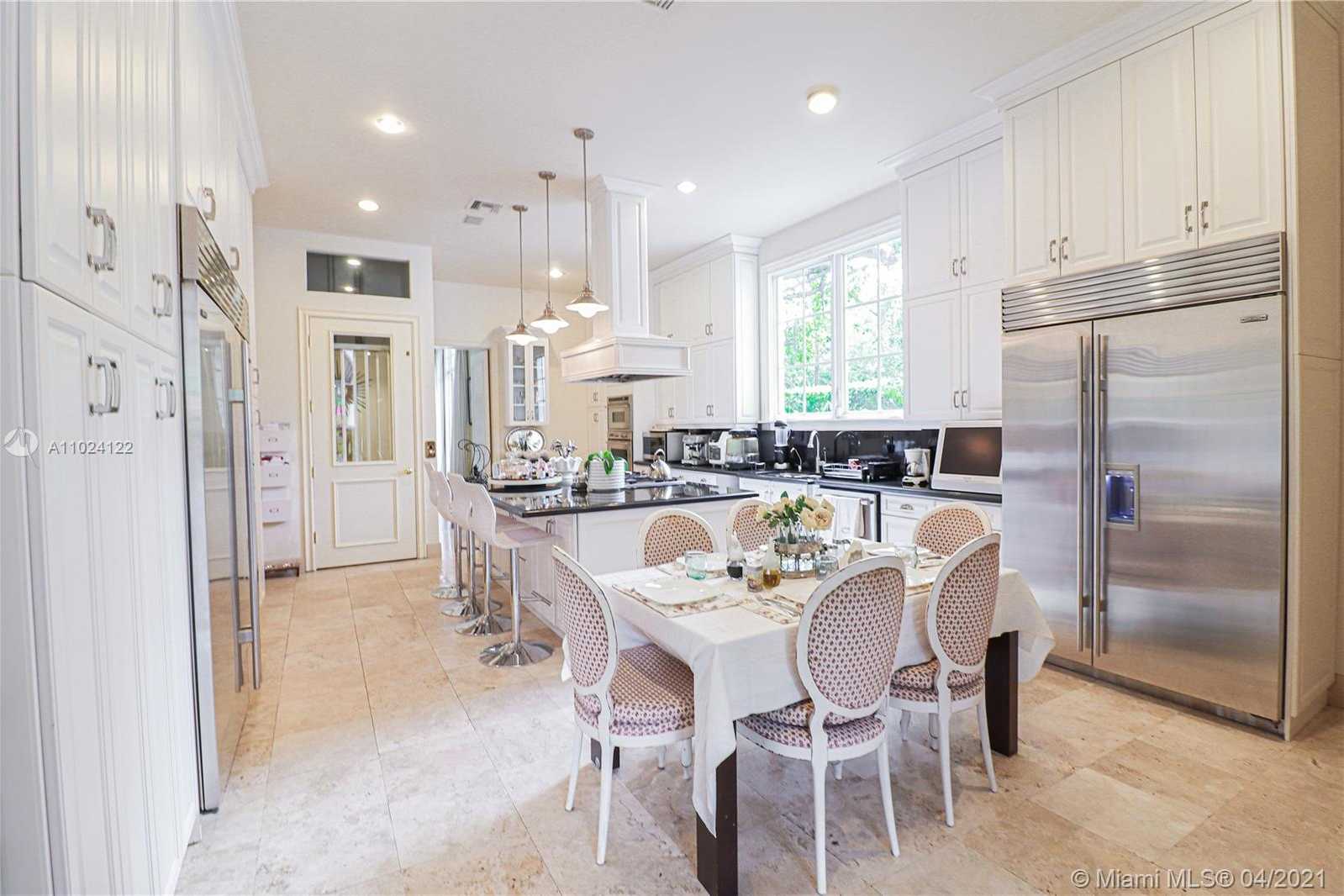 Small Image of 9780 WEST SUBURBAN DR, Pinecrest Number 47