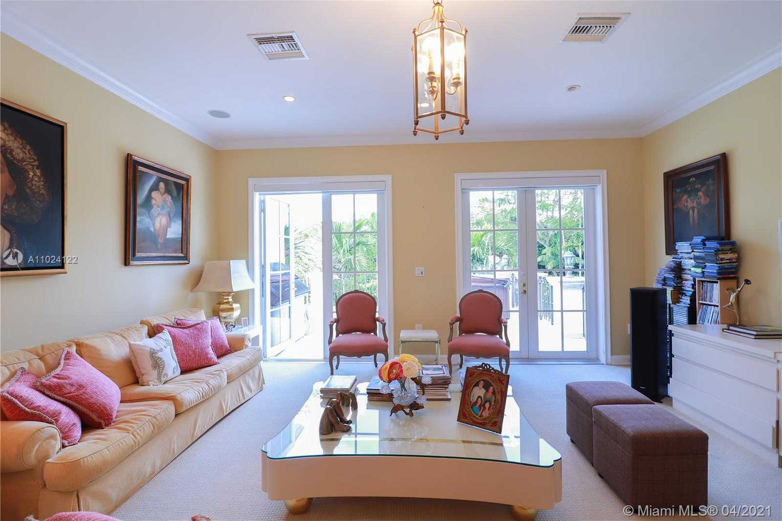 Small Image of 9780 WEST SUBURBAN DR, Pinecrest Number 48