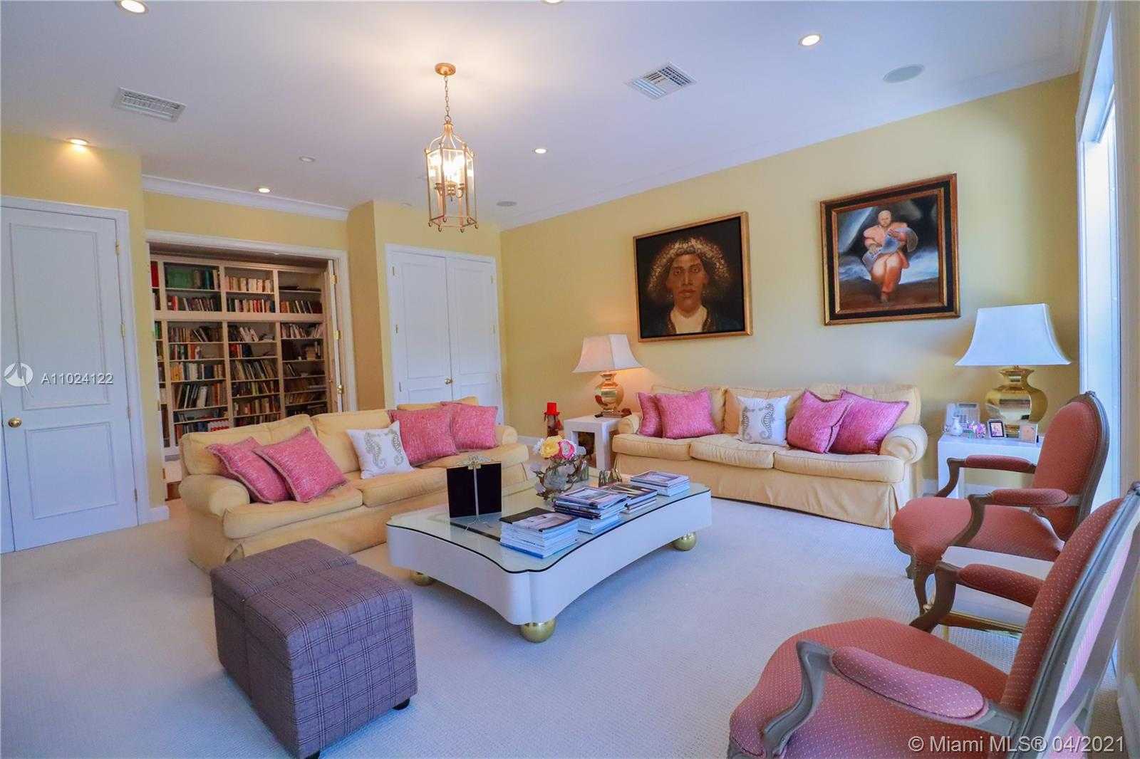 Small Image of 9780 WEST SUBURBAN DR, Pinecrest Number 50