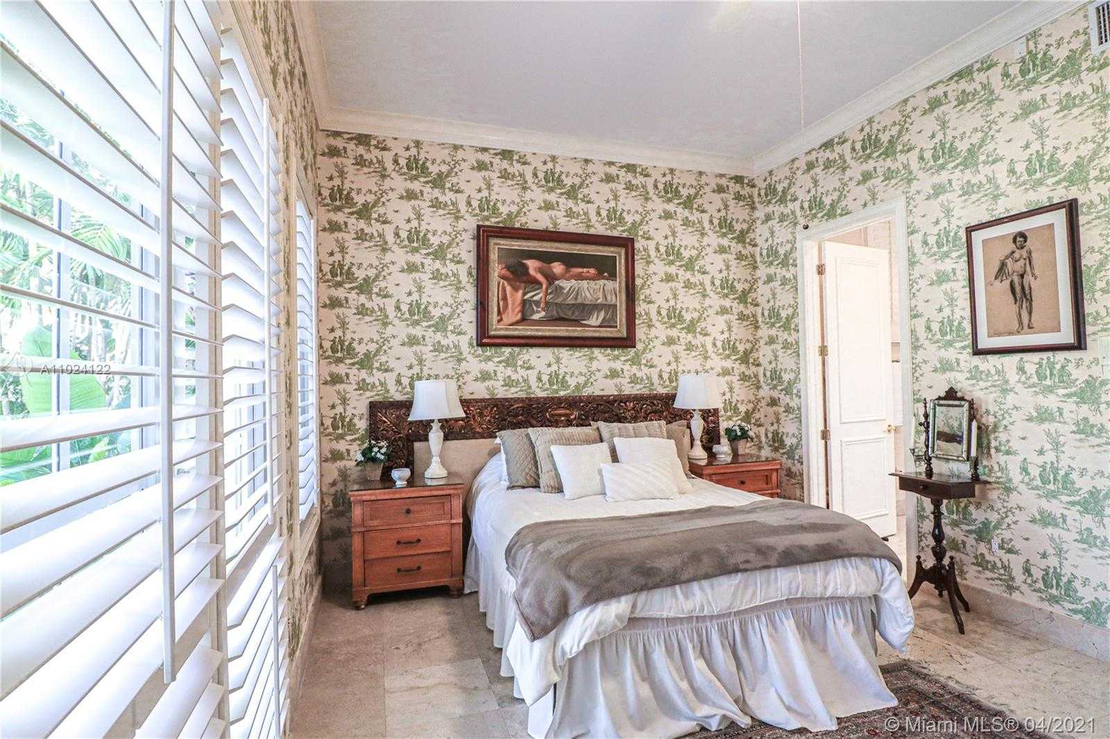 Small Image of 9780 WEST SUBURBAN DR, Pinecrest Number 52