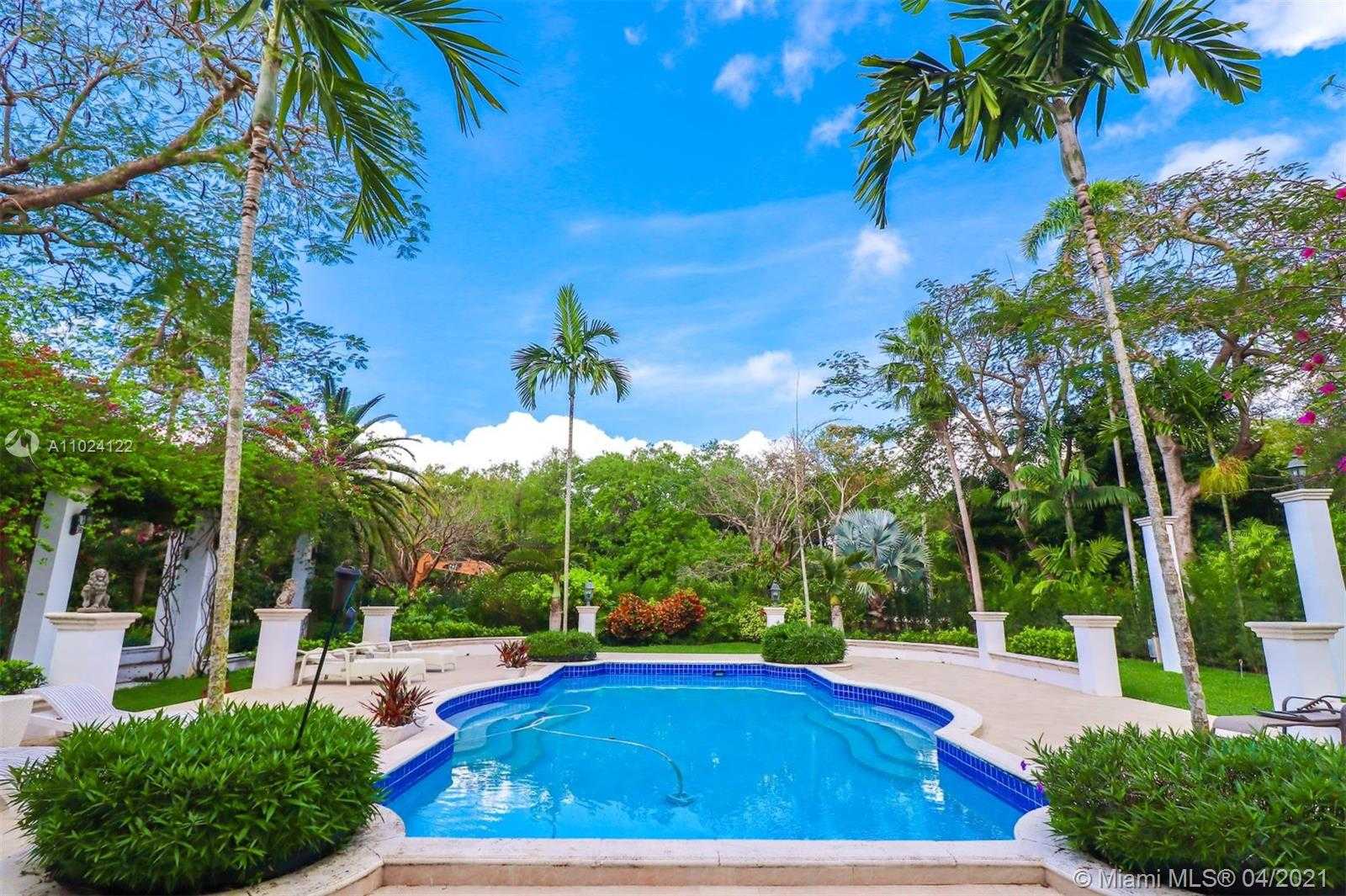 Small Image of 9780 WEST SUBURBAN DR, Pinecrest Number 6
