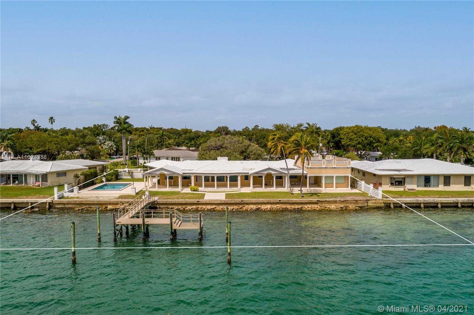 Small Image of 9767 NORTH EAST 13TH AVE, Miami Shores Number 10
