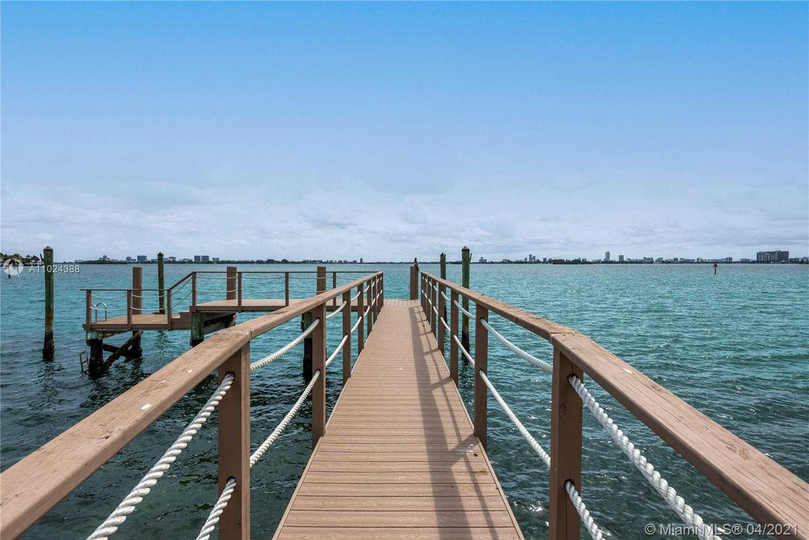 Small Image of 9767 NORTH EAST 13TH AVE, Miami Shores Number 6