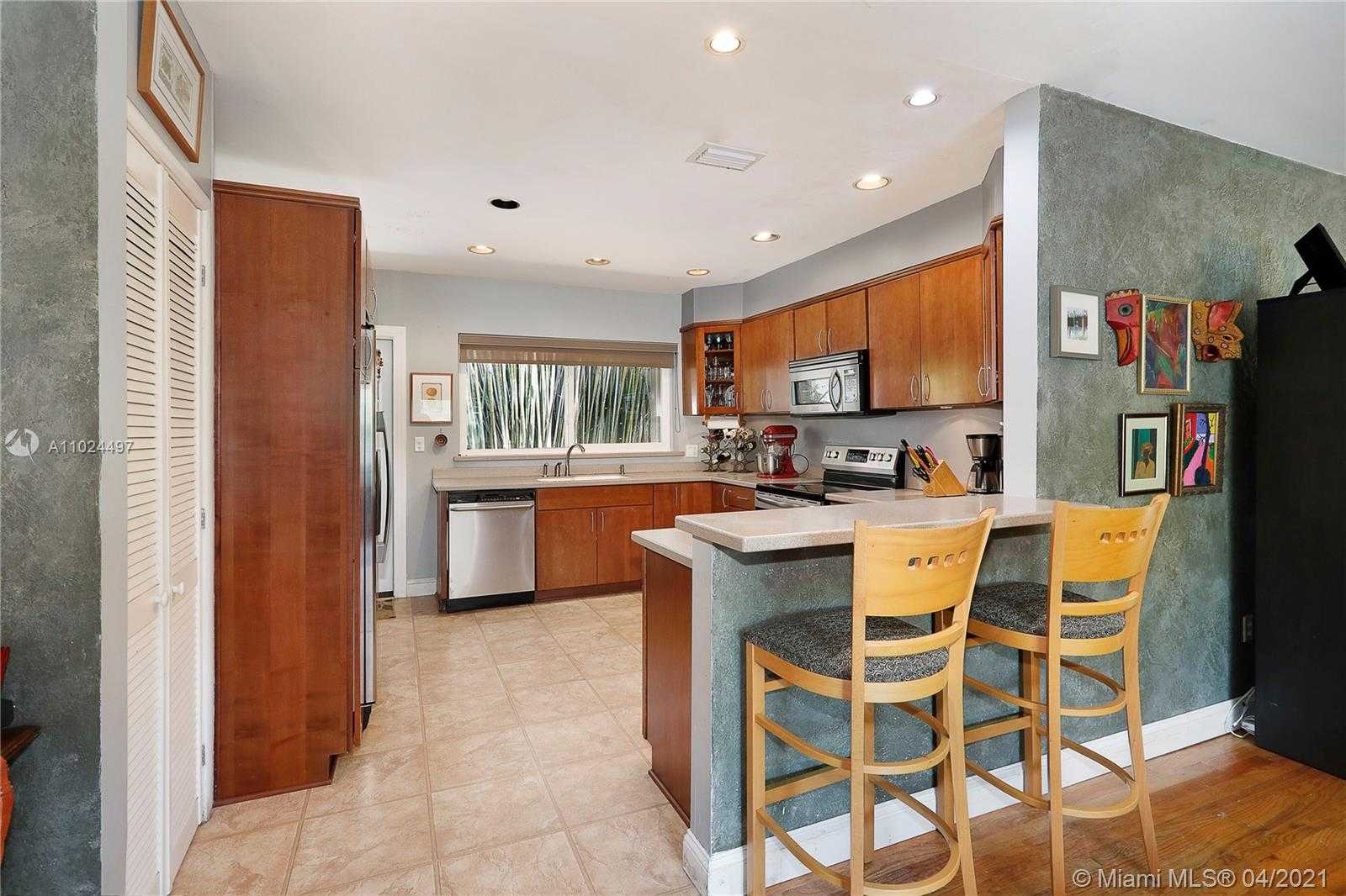 Small Image of 615 NORTH EAST 55TH TER, Miami Number 10