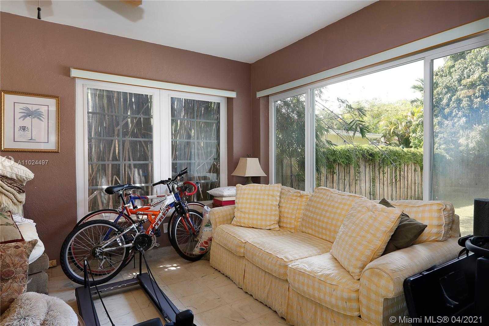 Small Image of 615 NORTH EAST 55TH TER, Miami Number 16