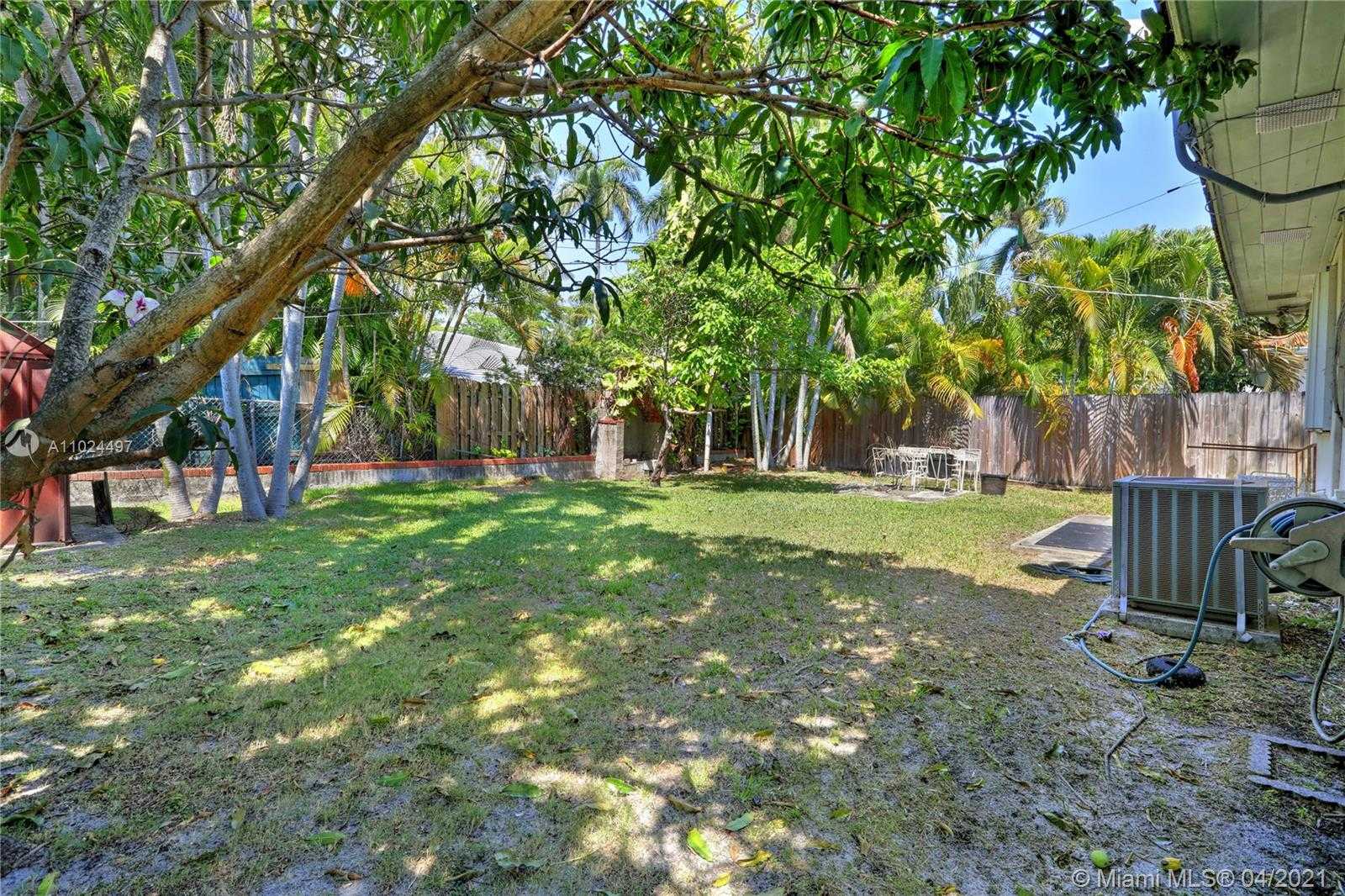 Small Image of 615 NORTH EAST 55TH TER, Miami Number 19