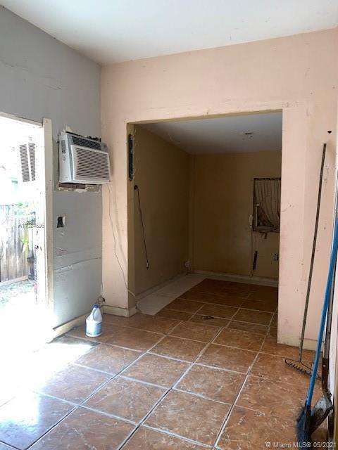 Small Image of 64 NORTH WEST 32ND ST, Miami Number 10