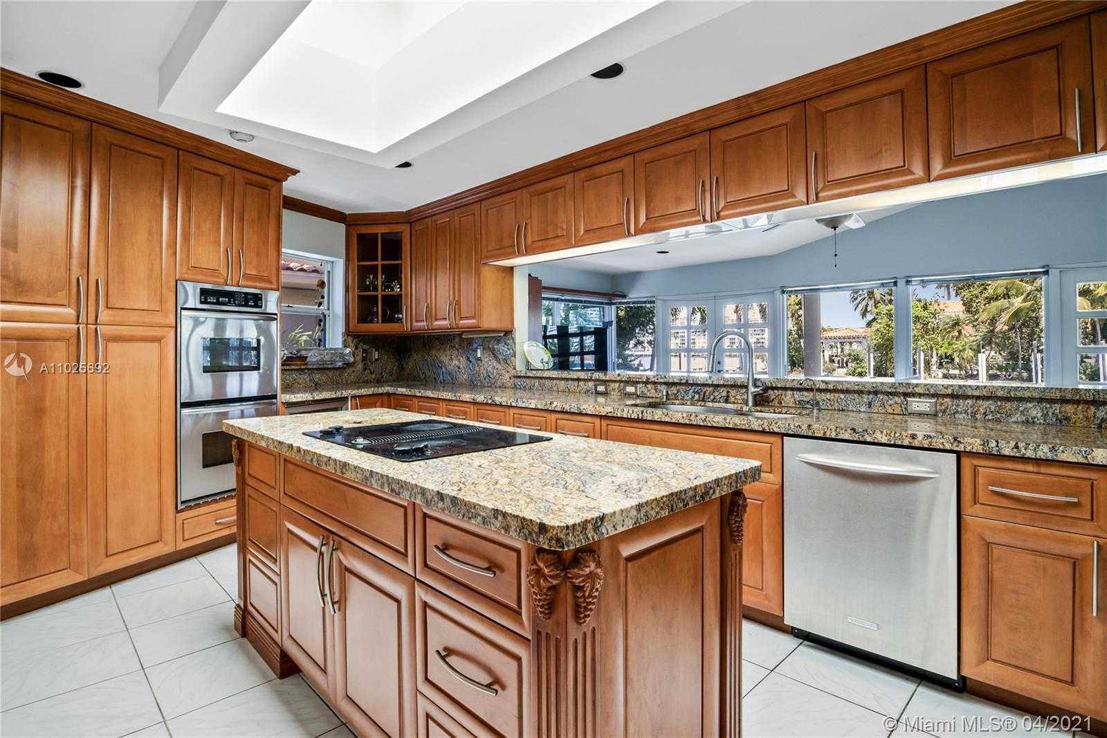 Small Image of 3229 NORTH EAST 169TH ST, North Miami Beach Number 14