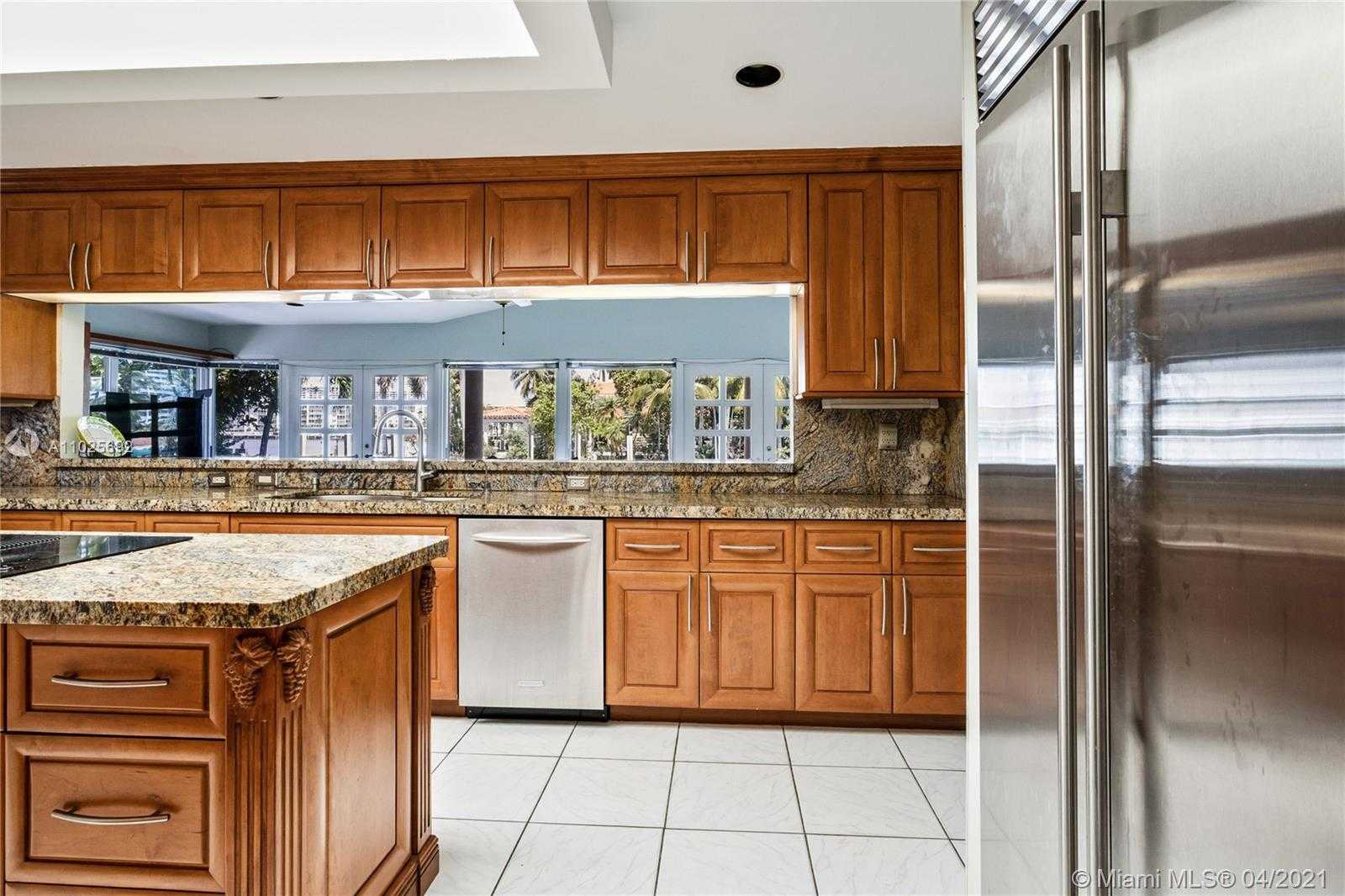 Small Image of 3229 NORTH EAST 169TH ST, North Miami Beach Number 15