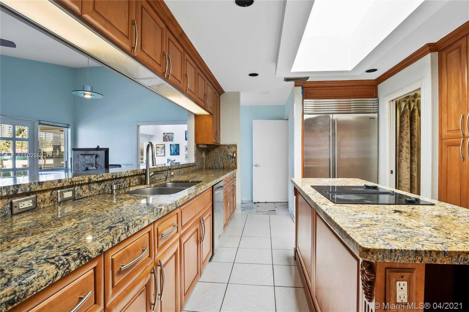 Small Image of 3229 NORTH EAST 169TH ST, North Miami Beach Number 16