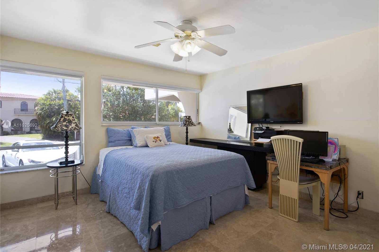 Small Image of 3229 NORTH EAST 169TH ST, North Miami Beach Number 18
