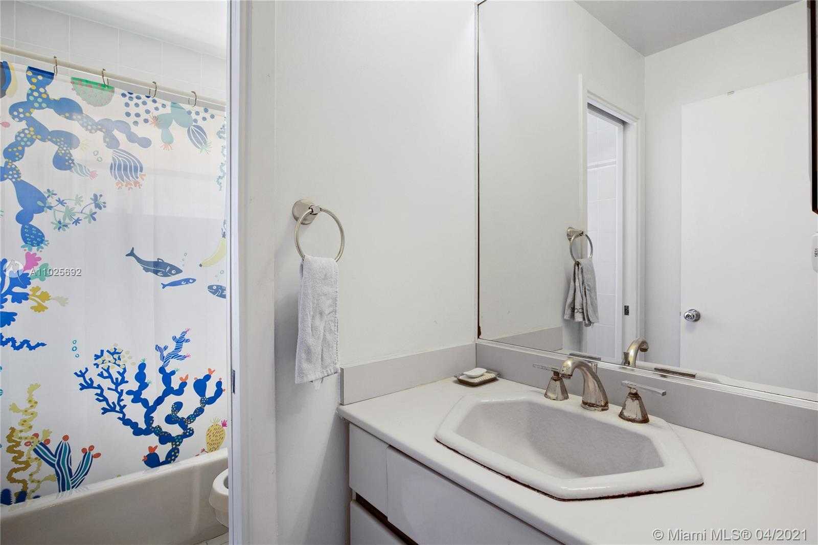 Small Image of 3229 NORTH EAST 169TH ST, North Miami Beach Number 19