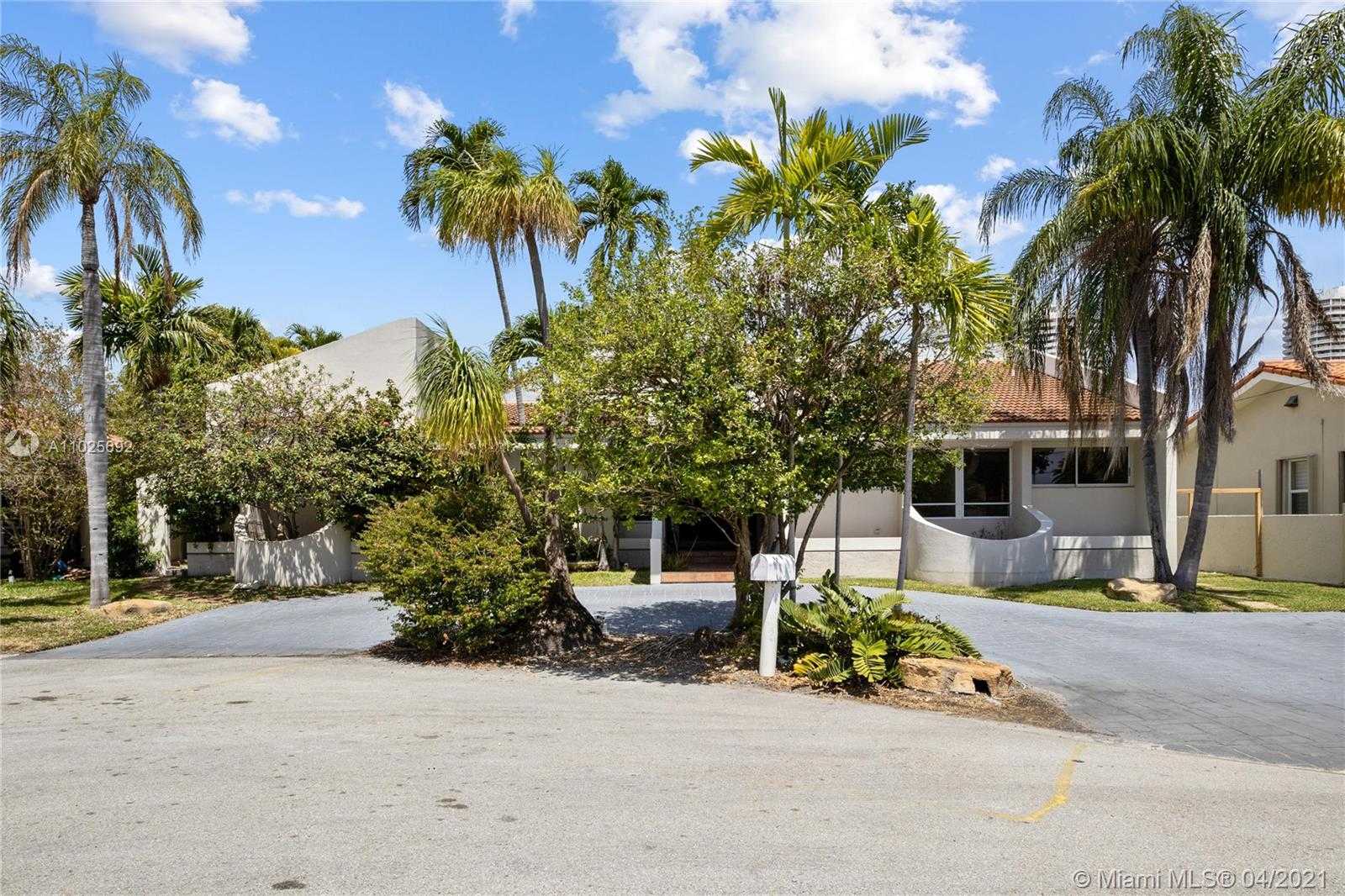 Small Image of 3229 NORTH EAST 169TH ST, North Miami Beach Number 3
