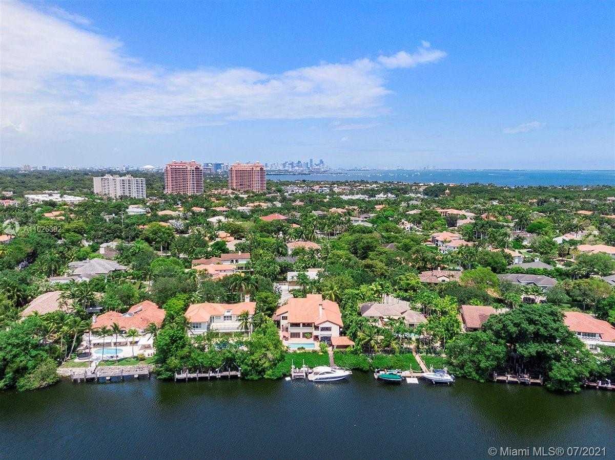 Small Image of 7260 W Lago Dr, Coral Gables, FL 33143, USA Number 90