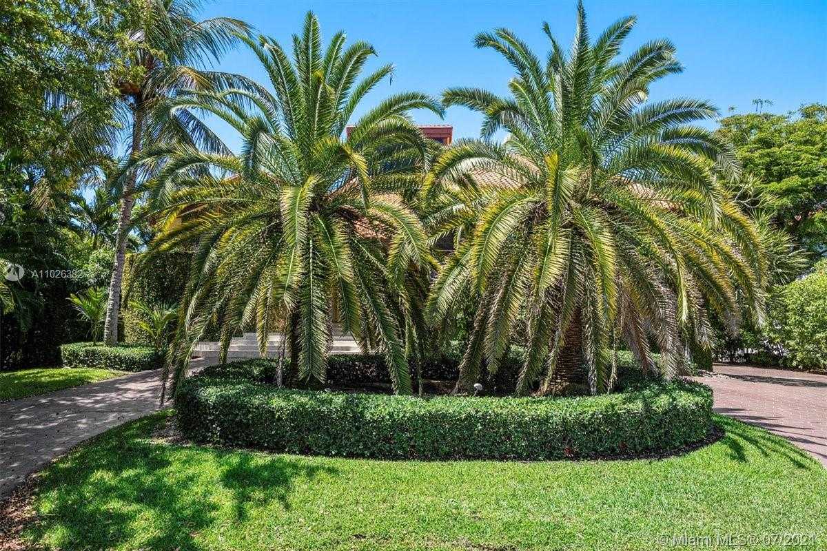 Small Image of 7260 W Lago Dr, Coral Gables, FL 33143, USA Number 91