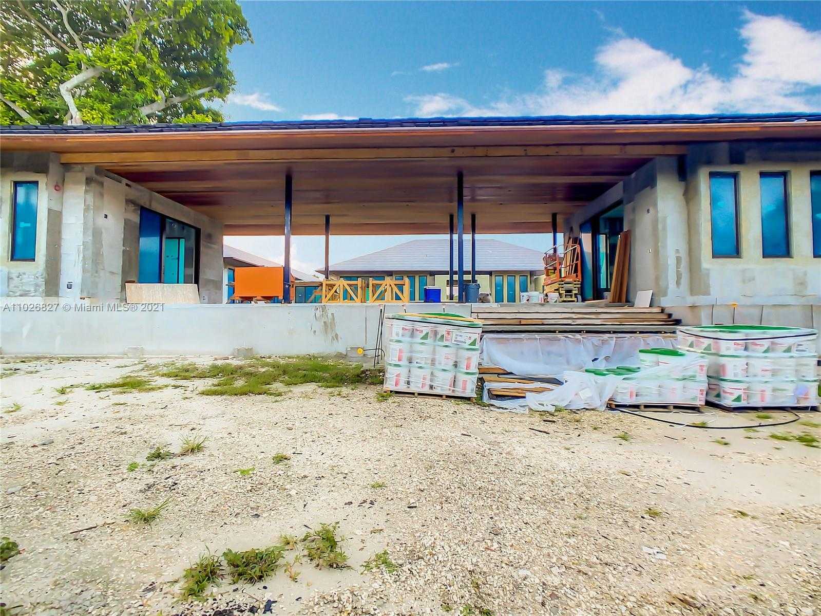 Small Image of 390 CASUARINA CONCOURSE, Coral Gables Number 13