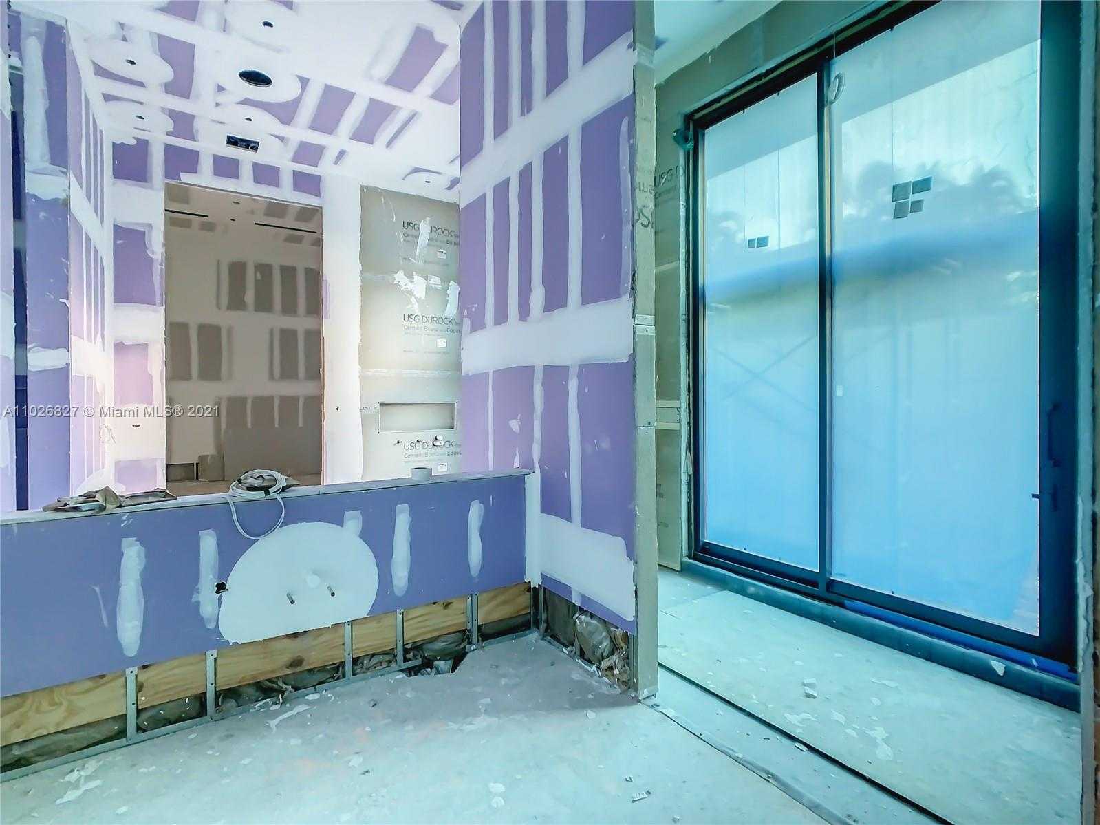 Small Image of 390 CASUARINA CONCOURSE, Coral Gables Number 19