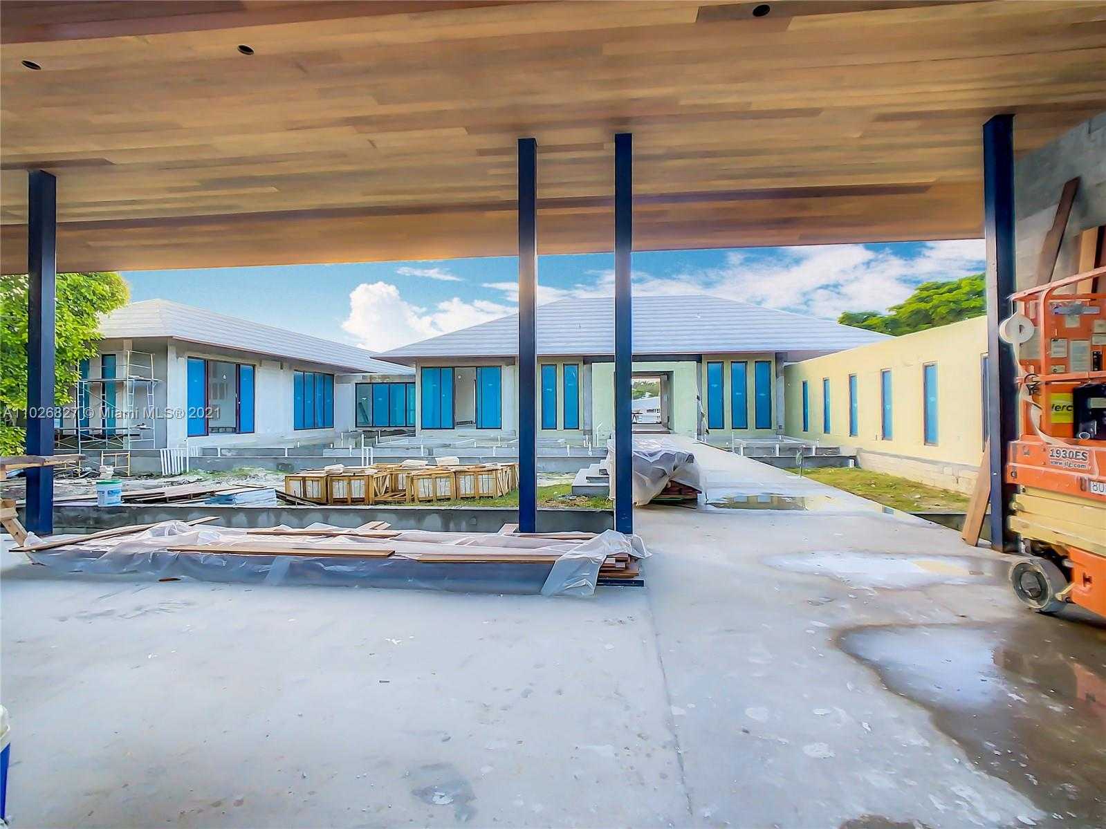Small Image of 390 CASUARINA CONCOURSE, Coral Gables Number 22