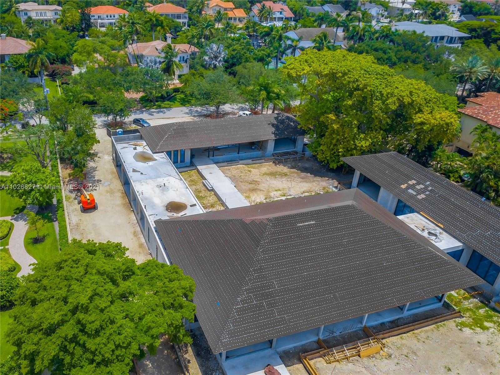 Small Image of 390 CASUARINA CONCOURSE, Coral Gables Number 5