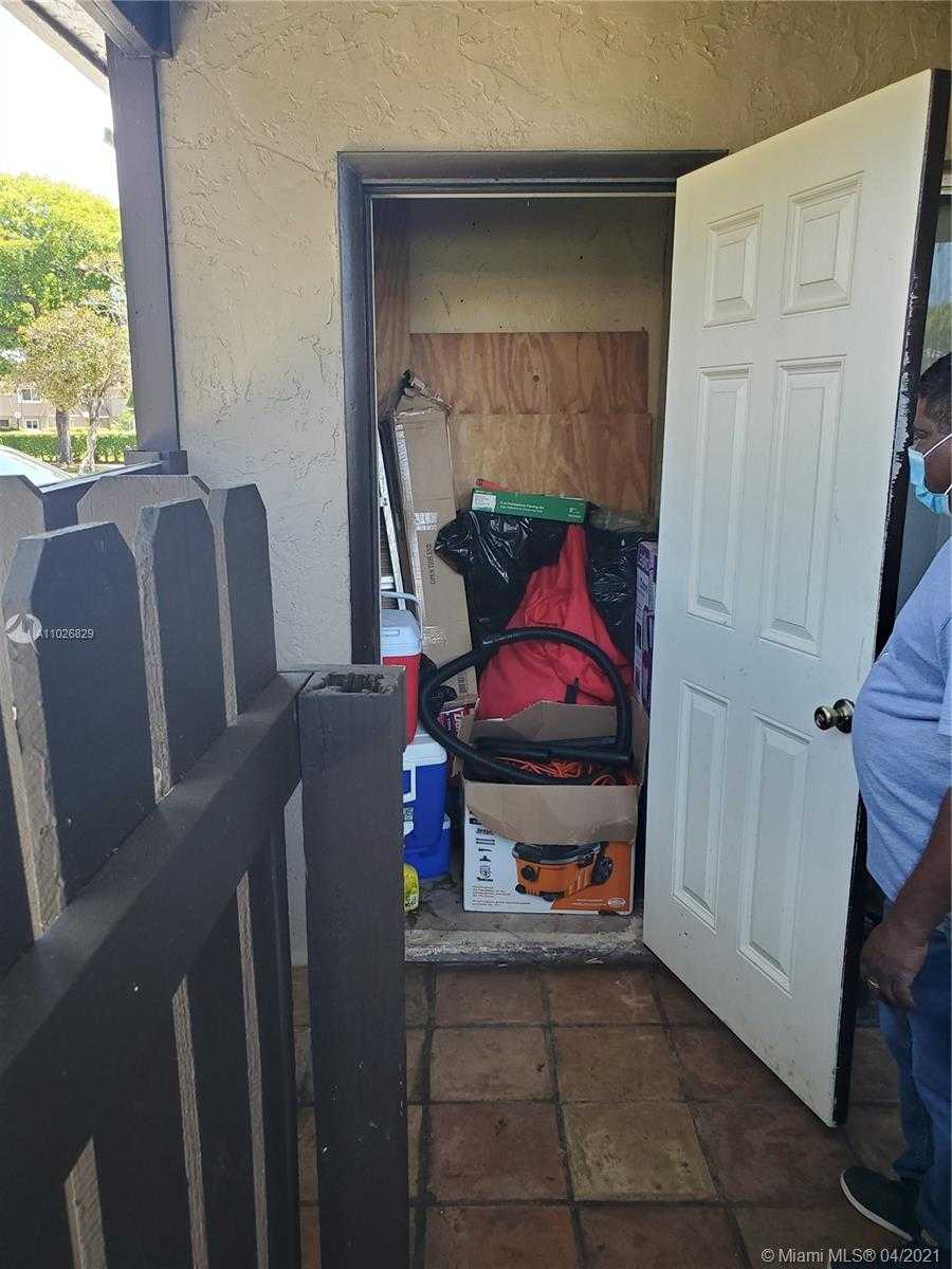 Small Image of 1365 SUSSEX DR, North Lauderdale Number 10