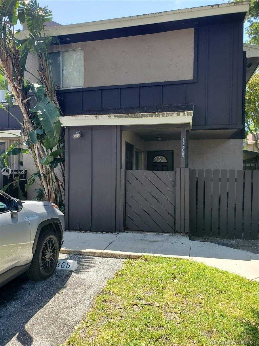 Small Image of 1365 SUSSEX DR, North Lauderdale Number 2