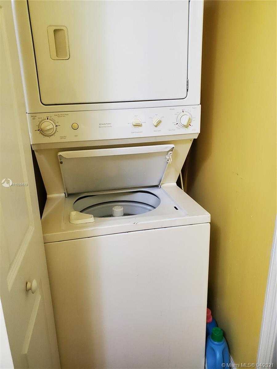 Small Image of 1365 SUSSEX DR, North Lauderdale Number 22