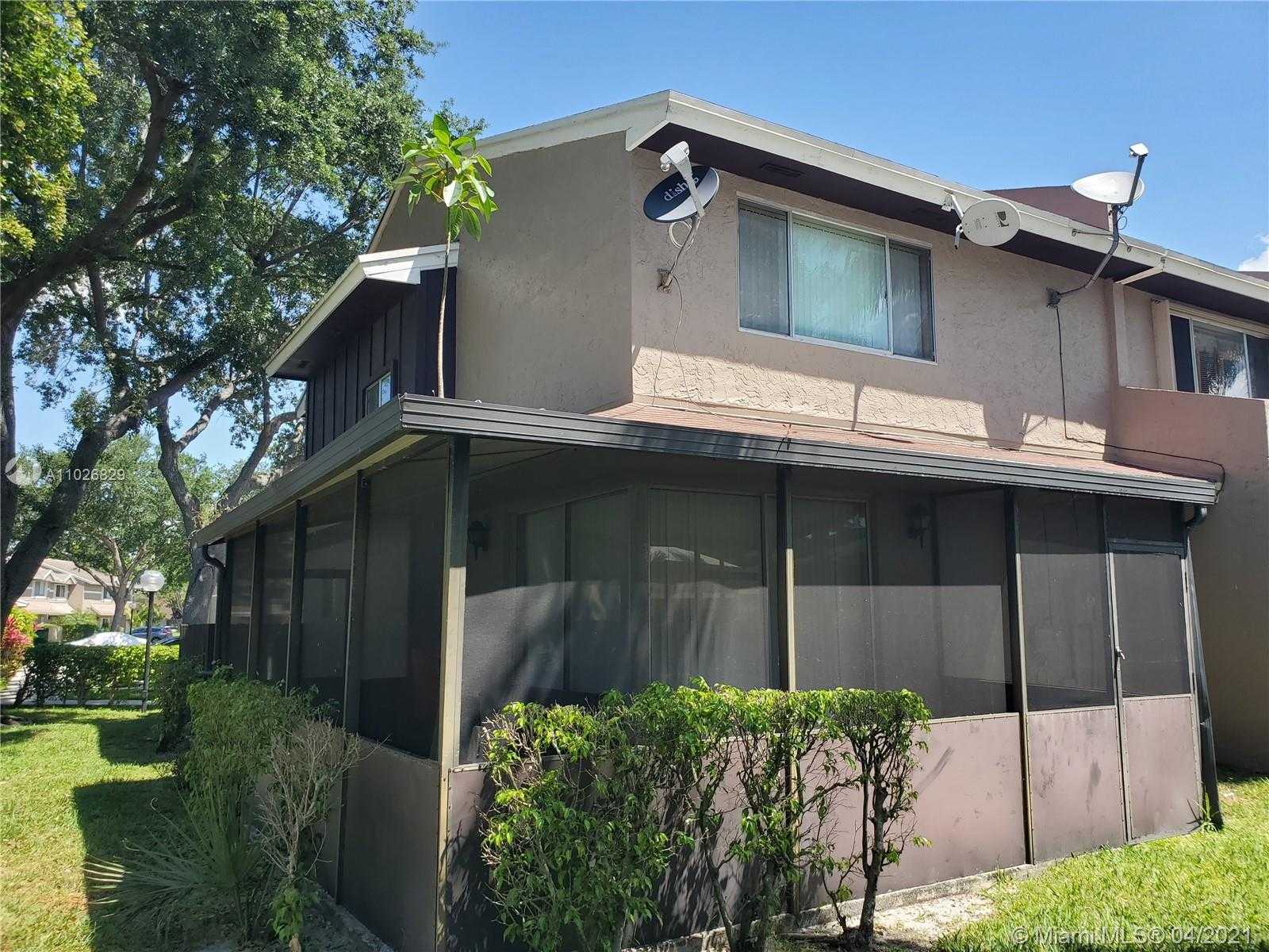 Small Image of 1365 SUSSEX DR, North Lauderdale Number 5