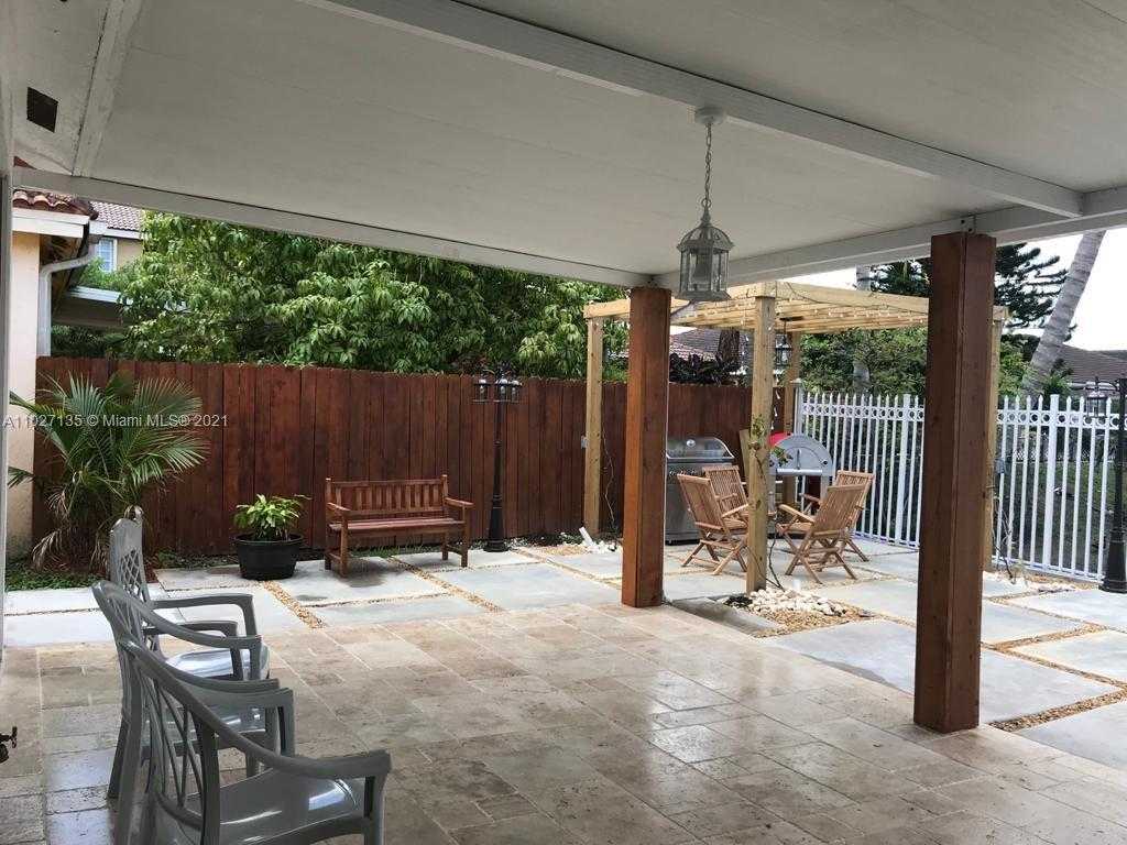 Small Image of 15545 SOUTH WEST 41ST TER, Miami Number 4