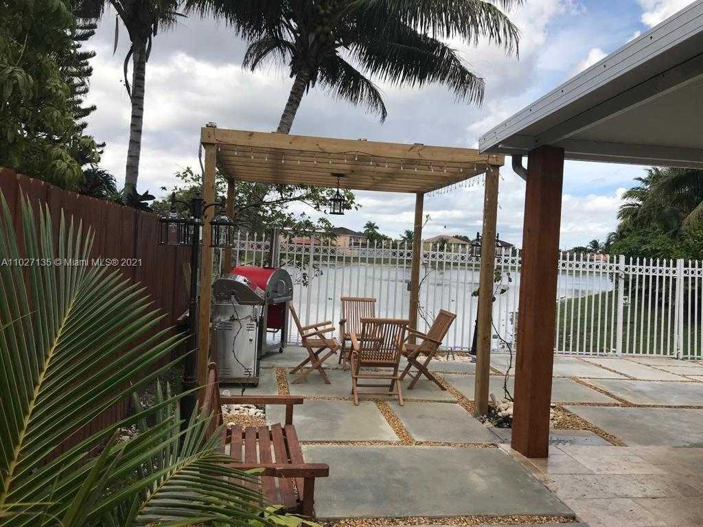 Small Image of 15545 SOUTH WEST 41ST TER, Miami Number 5
