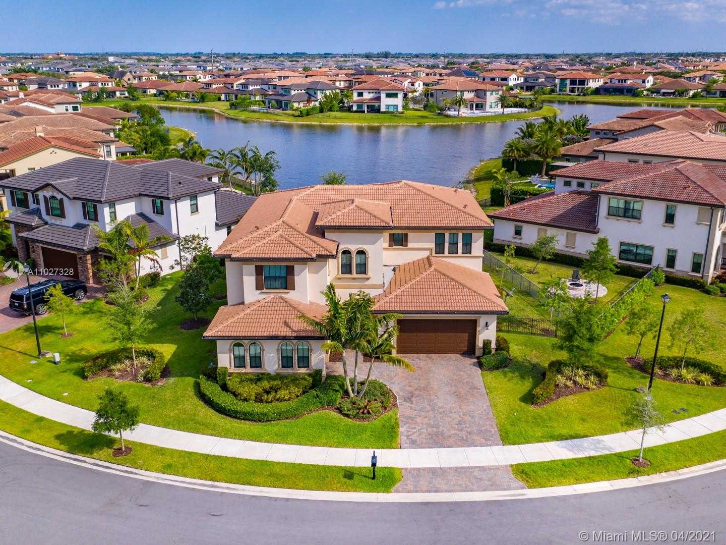 Small Image of 9378 WEST MERIDIAN DR W, Parkland Number 10