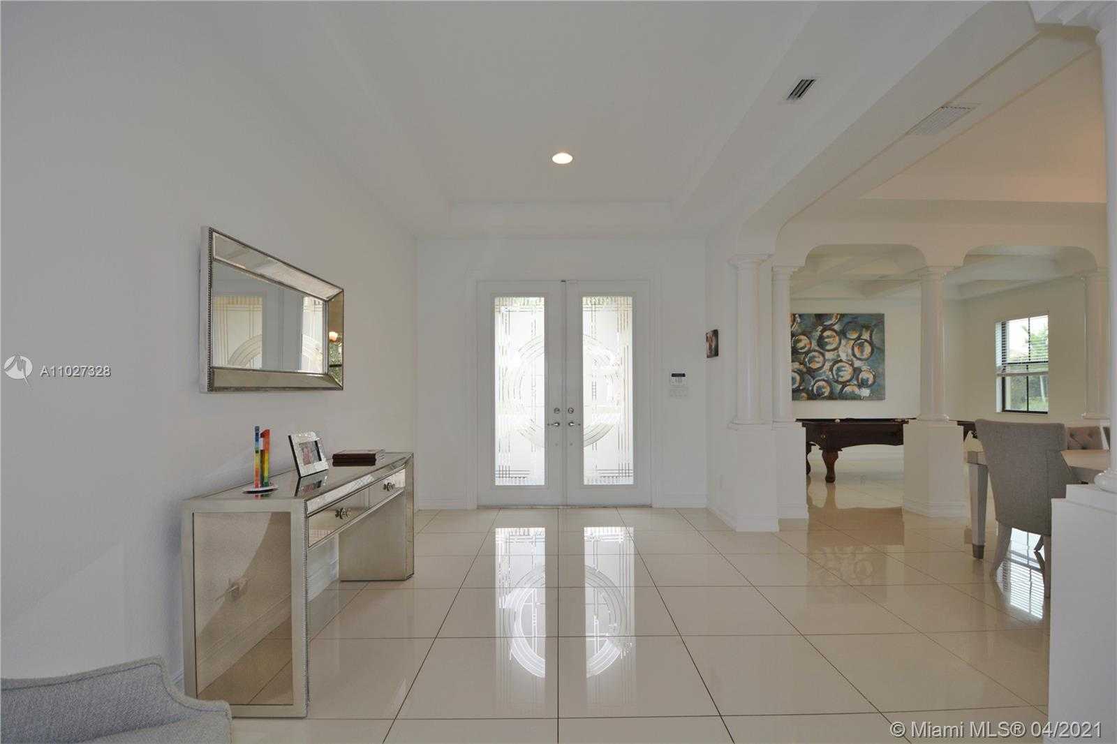 Small Image of 9378 WEST MERIDIAN DR W, Parkland Number 13