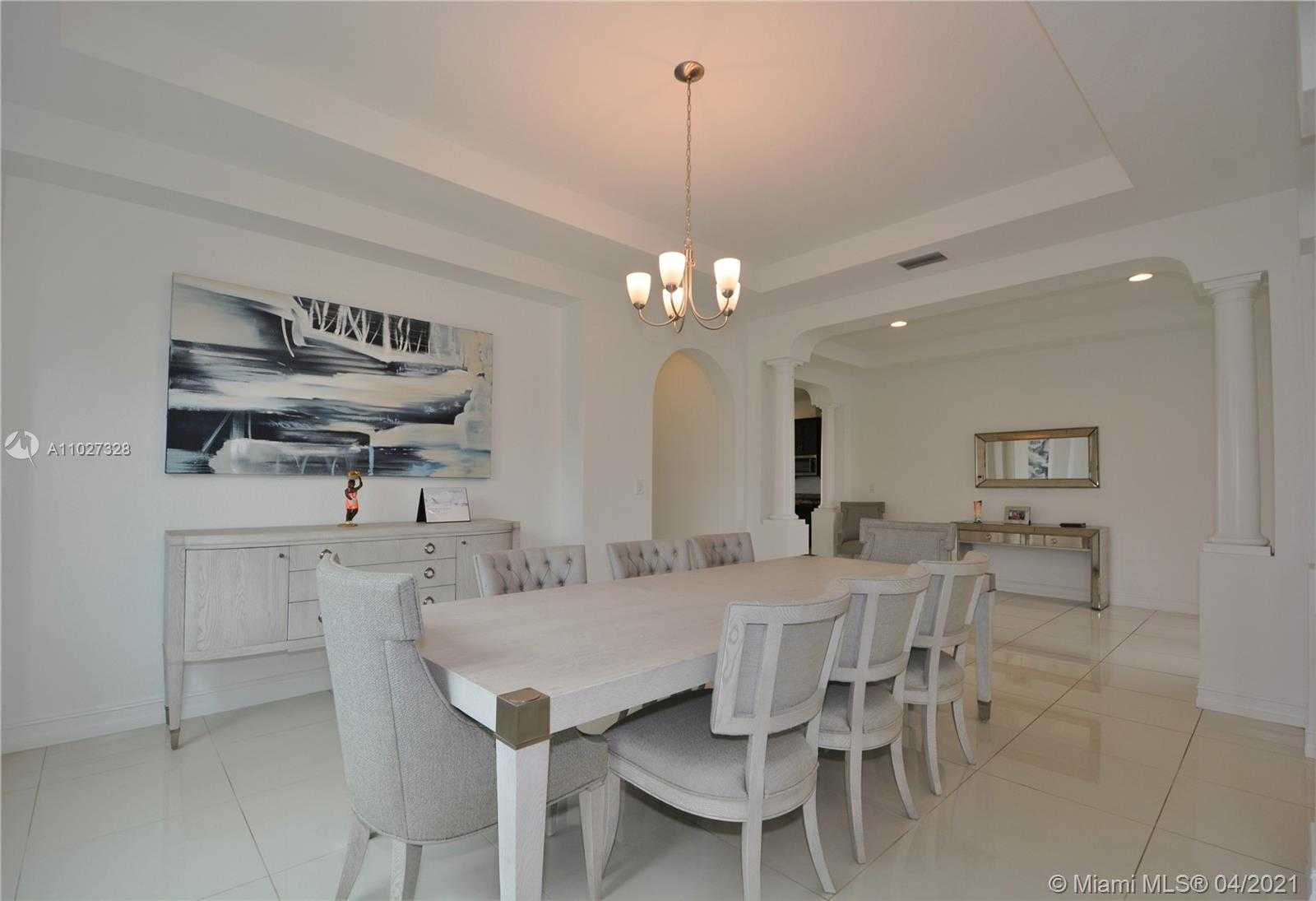 Small Image of 9378 WEST MERIDIAN DR W, Parkland Number 15