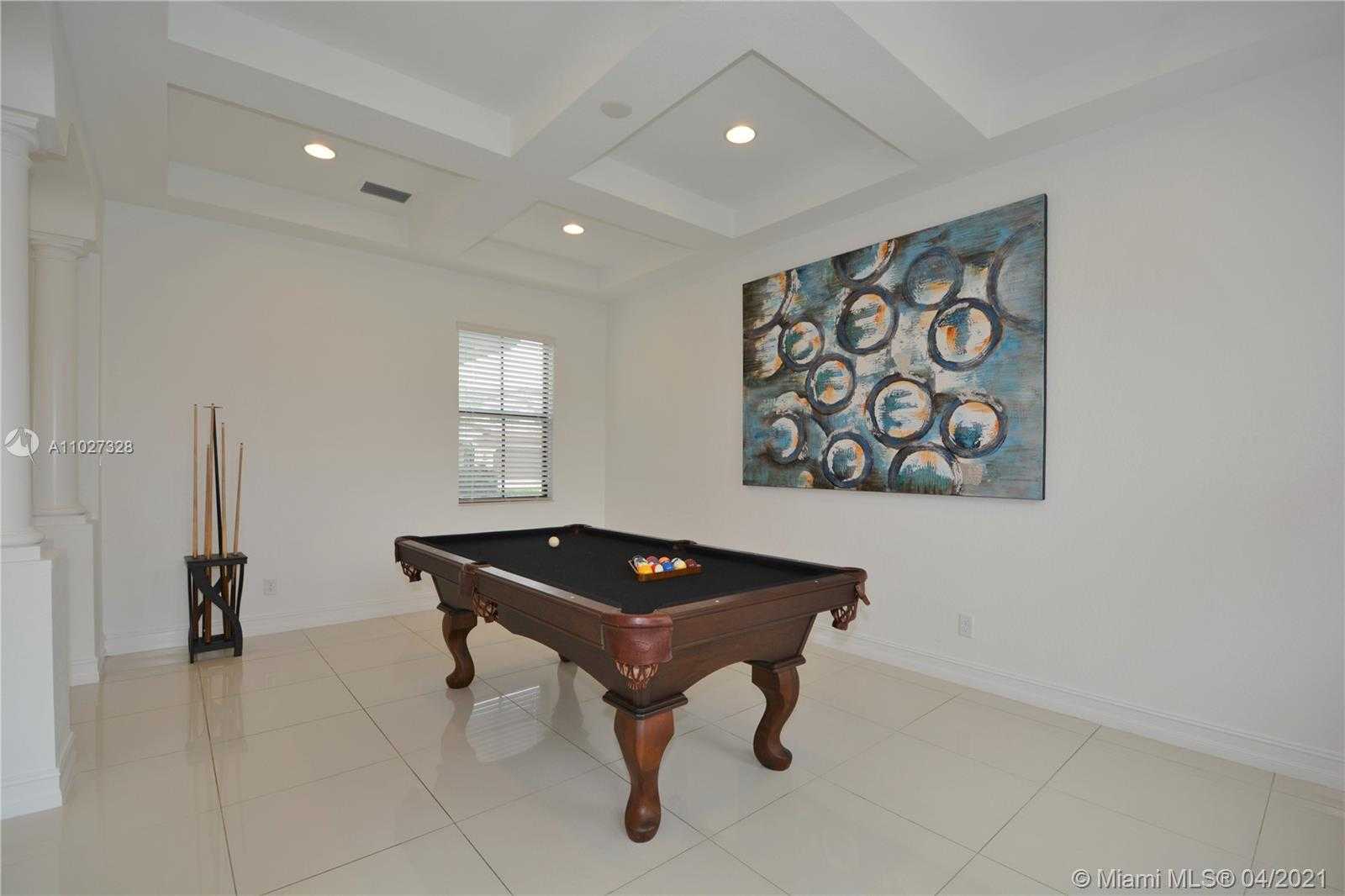 Small Image of 9378 WEST MERIDIAN DR W, Parkland Number 18