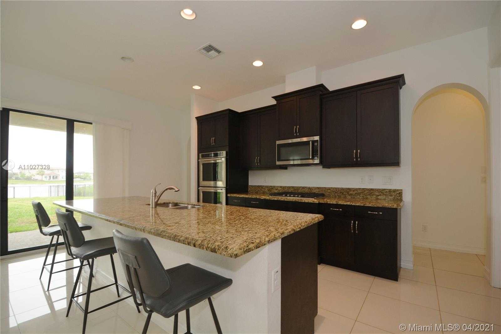 Small Image of 9378 WEST MERIDIAN DR W, Parkland Number 22