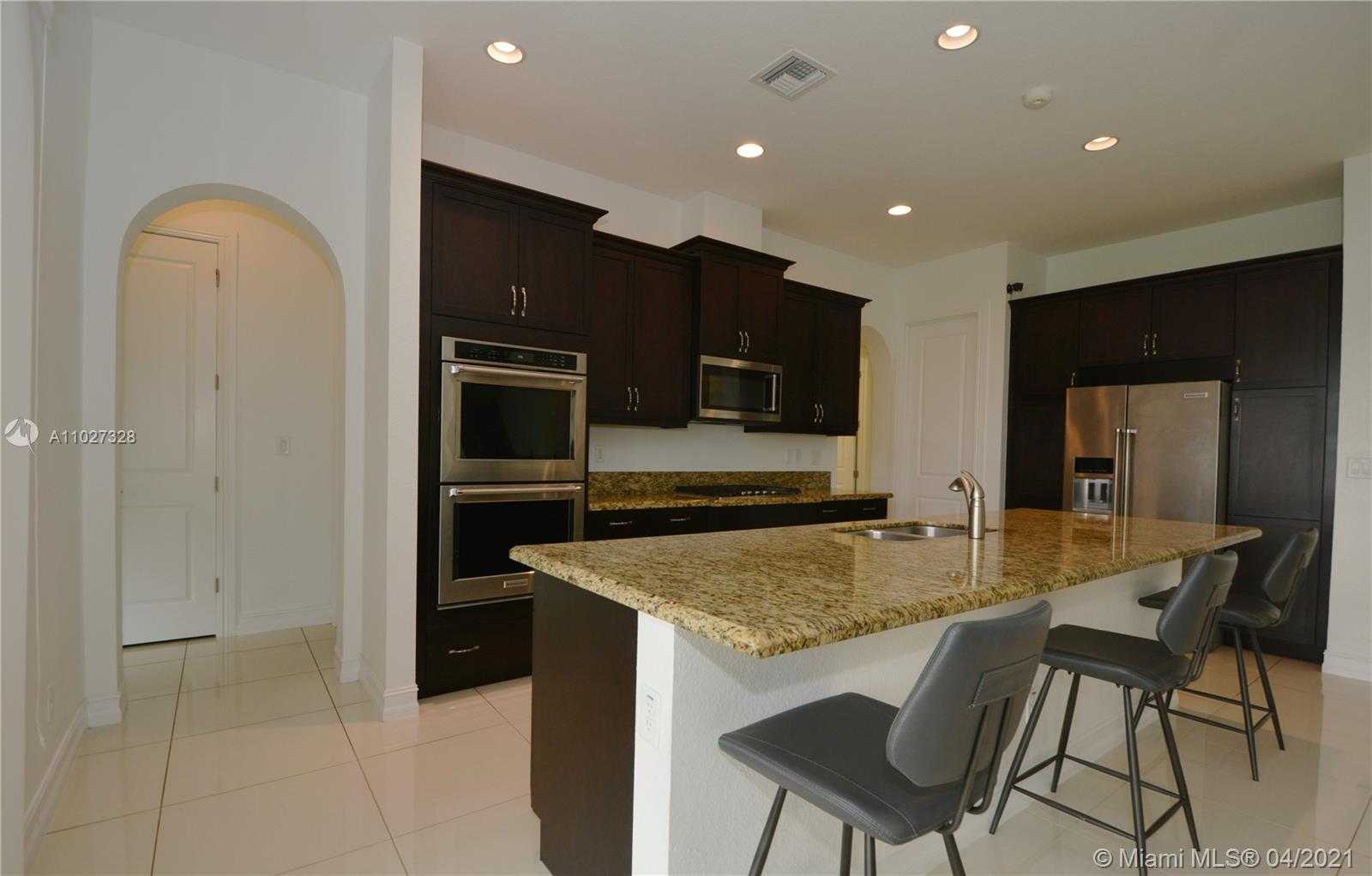 Small Image of 9378 WEST MERIDIAN DR W, Parkland Number 23