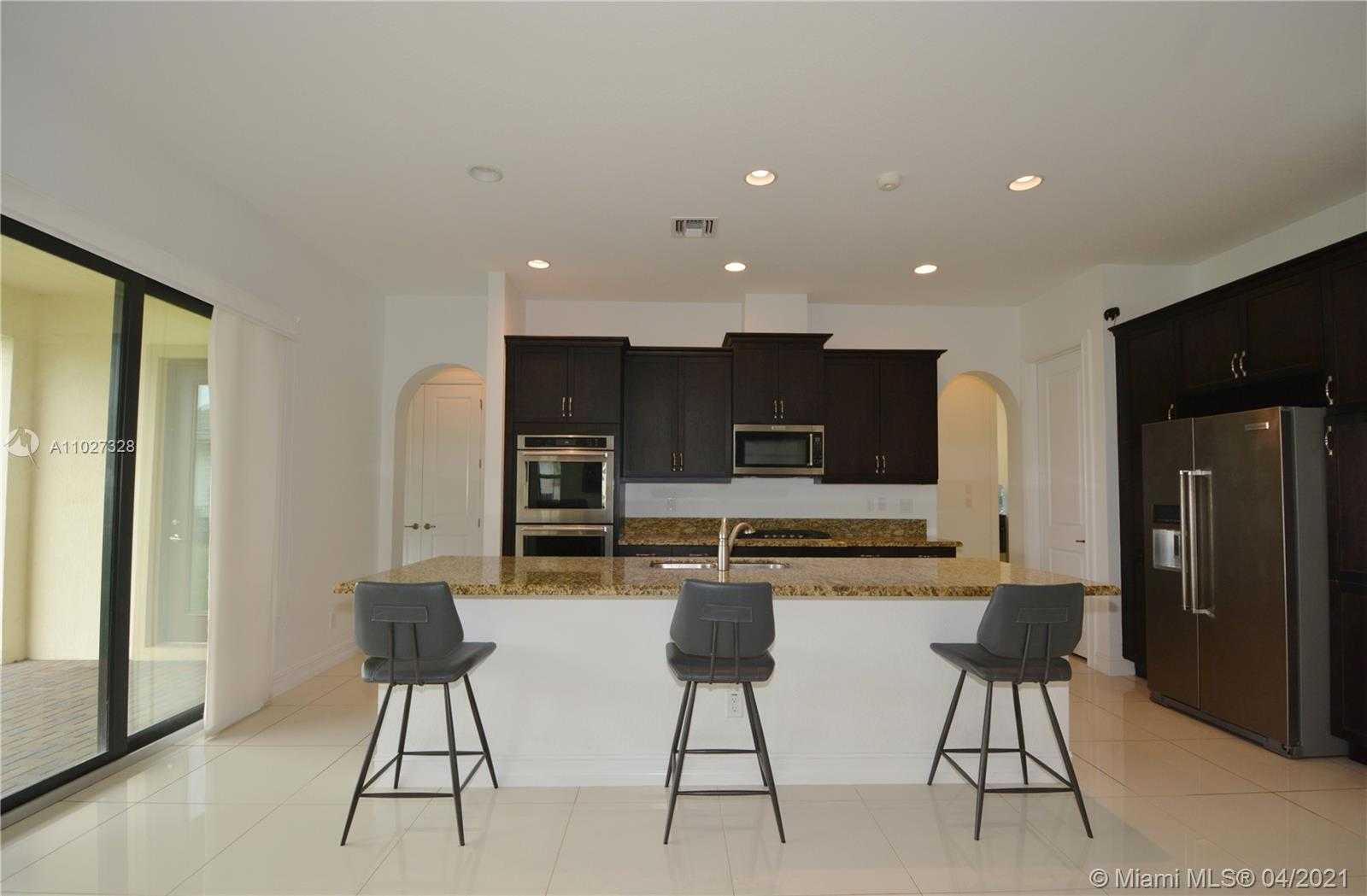 Small Image of 9378 WEST MERIDIAN DR W, Parkland Number 24