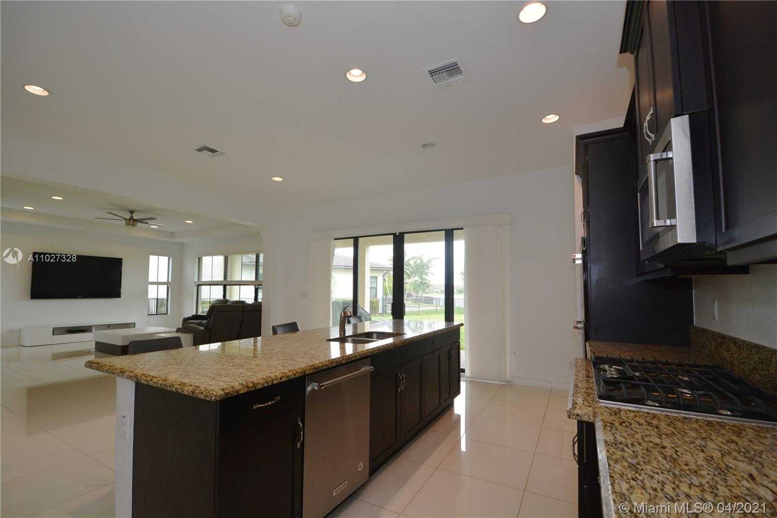 Small Image of 9378 WEST MERIDIAN DR W, Parkland Number 25