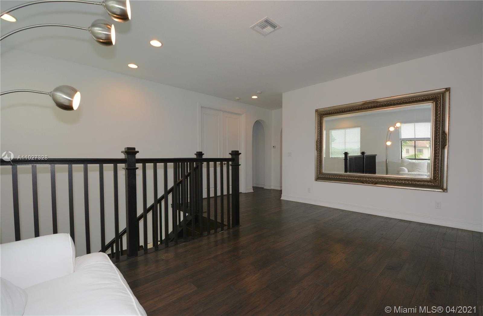 Small Image of 9378 WEST MERIDIAN DR W, Parkland Number 29